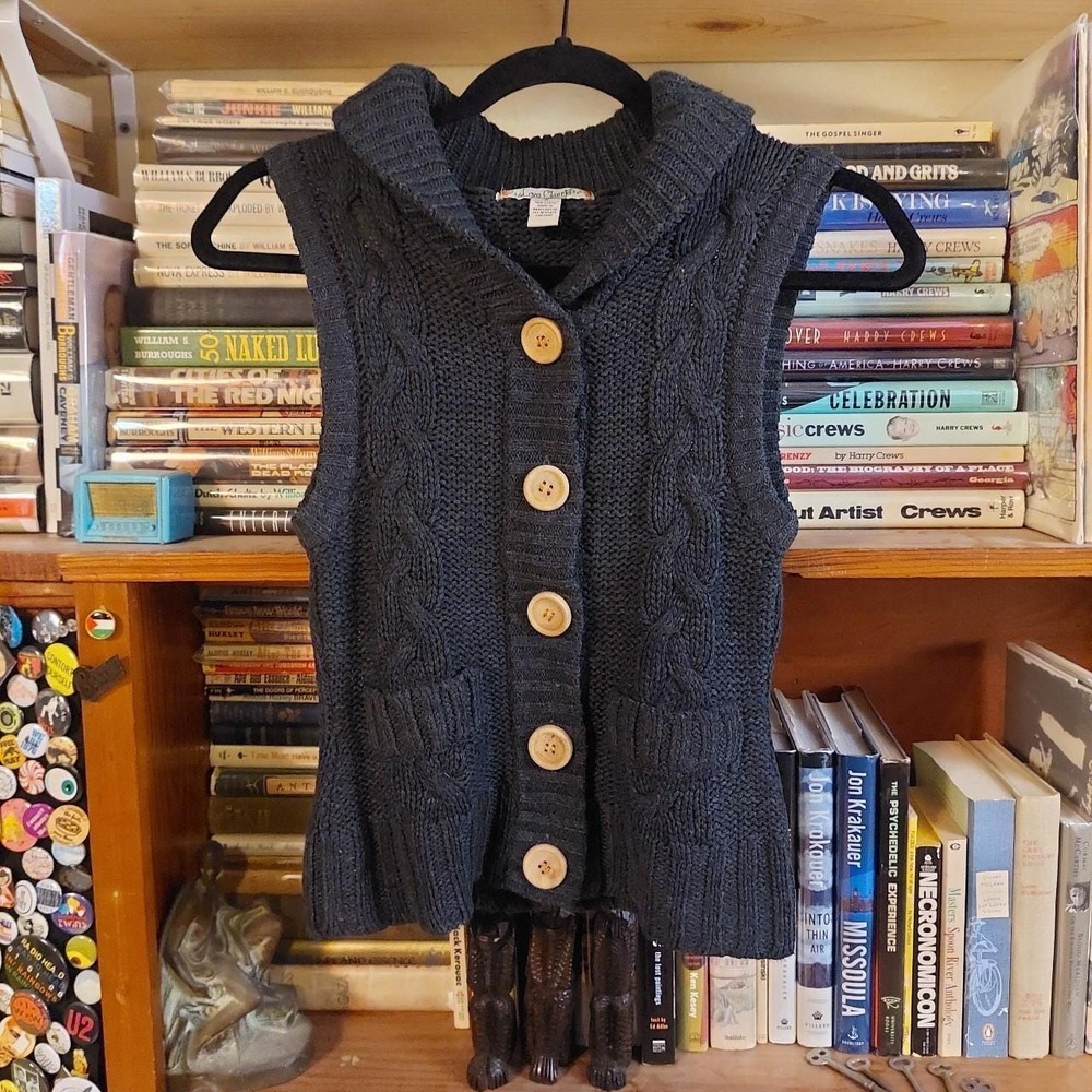 Love Change Grey Cable Knit Sweater Vest Y2K Wooden Buttons Small